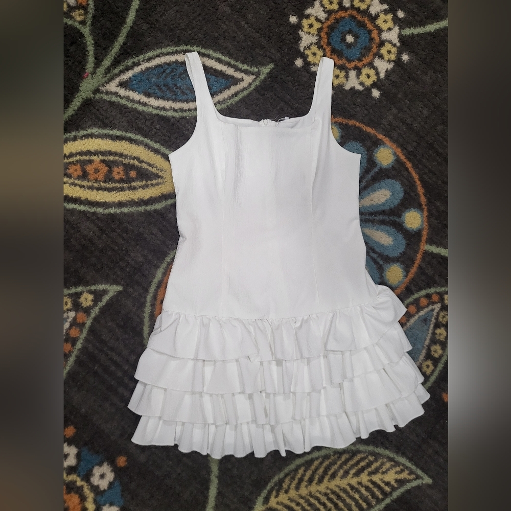 💥White Ruffled Sleeveless Dress(Free If You Bundle 2 Or More Items)